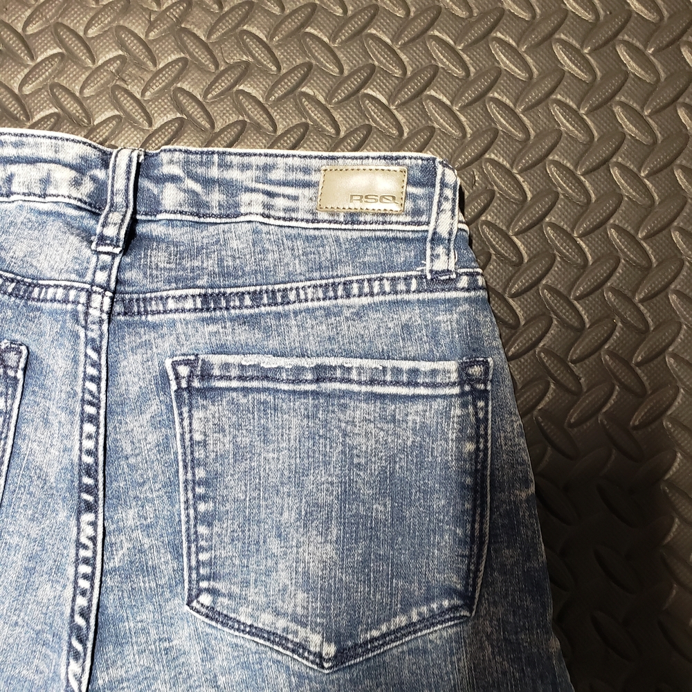 RSQ Vintage mom jeans size 26 light wash distressed high rise jeans - Picture 7 of 7